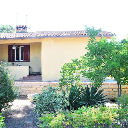 Inviting Holiday In Castiglione Del Lago With Garden *