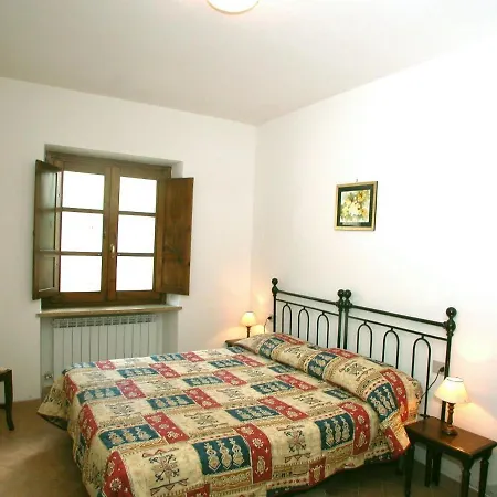 Σπίτι διακοπών Inviting Holiday In Castiglione Del Lago With Garden