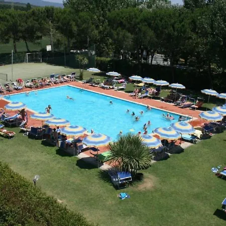 Inviting Holiday In Castiglione Del Lago With Garden