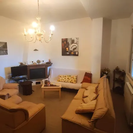 Inviting Holiday In Castiglione Del Lago With Garden 펜션 Borghetto (Umbria)